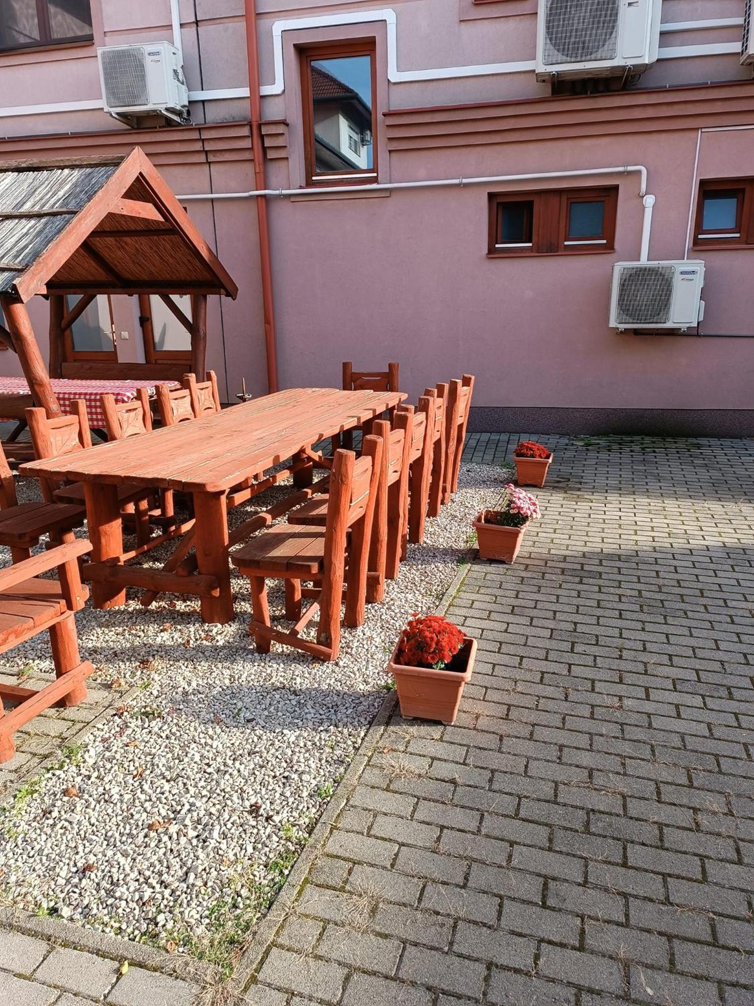 Malom Panzió Kiskunfelegyhaza Exterior foto